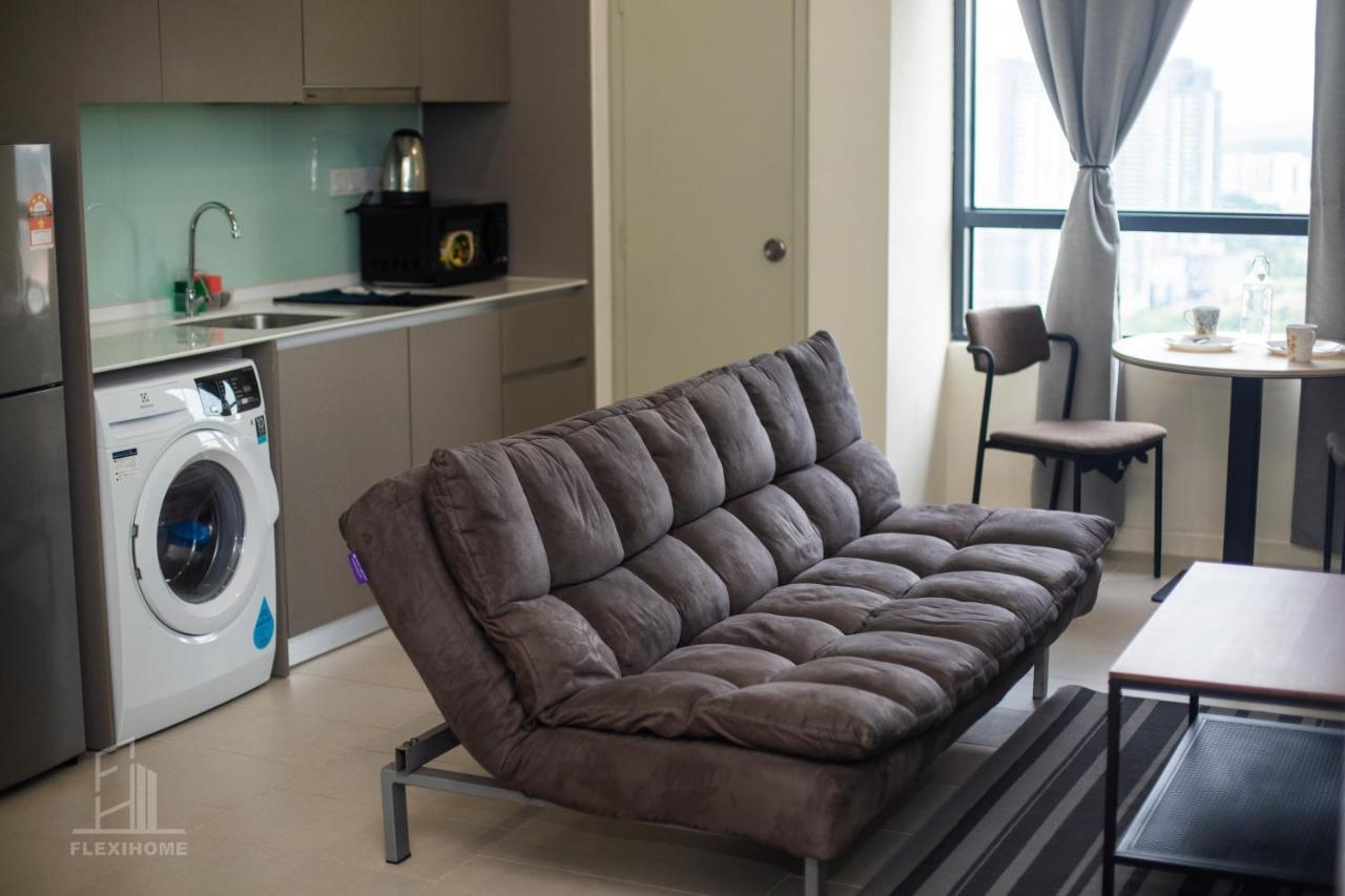 Tamarind Suites Cyberjaya: Work-Friendly Day Stay by Flexihome-MY Exterior photo